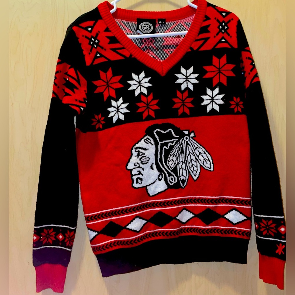 EUC worn once Blackhawks sweater